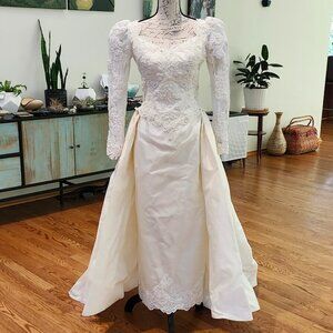 JIM HJELM New Traditions Vintage 90s Wedding Dress, Train & Veil - Ivory